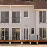 Rezident 1 Guest house