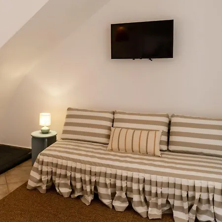 Rezident Гостьовий будинок